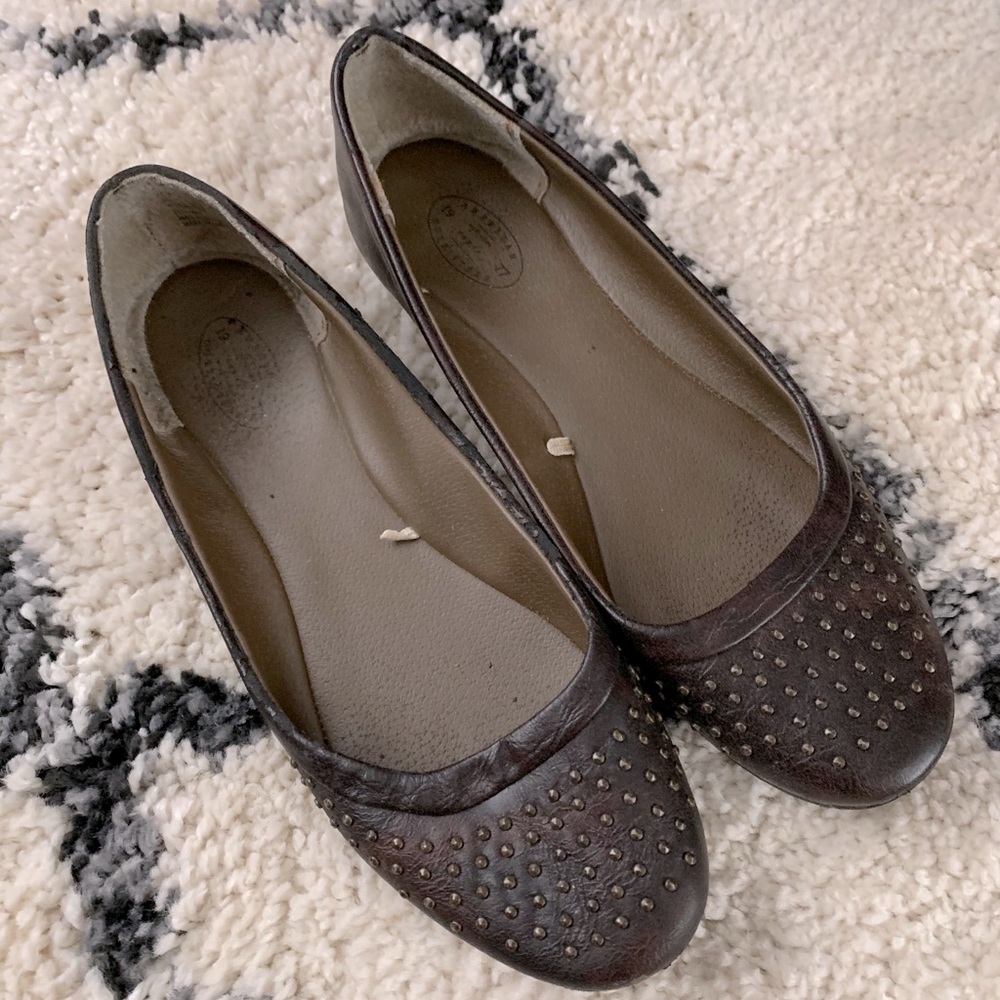 Brown jeweled flats